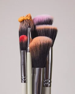 Outlet 02 Skin Coverage Brush Makeupbørster