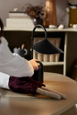 ferm LIVING Arum Portable Bordlampe,- Bordlamper