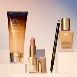 New Double Wear Stay-In-Place SPF 10 Foundation, Ansigt