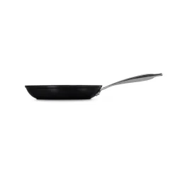 Le Creuset Essential Non-Stick Ceramic Stegepande, , Ø24 cm- Gryder & Pander