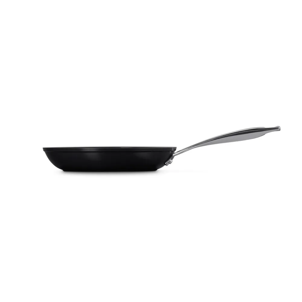 Le Creuset Essential Non-Stick Ceramic Stegepande, , Ø24 cm- Gryder & Pander