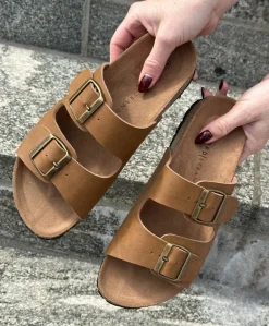 Hot Fiona Sandaler, , 39 Dame Sandaler
