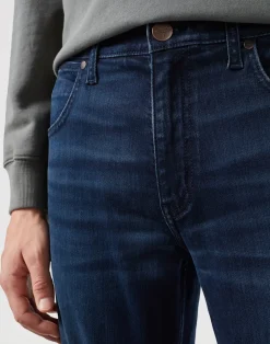 Wrangler Greensboro Medium Stretch Jeans, , W33/L32- Jeans
