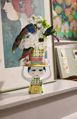 Discount Lady With Hat Vase, Vaser & Urtepotteskjulere