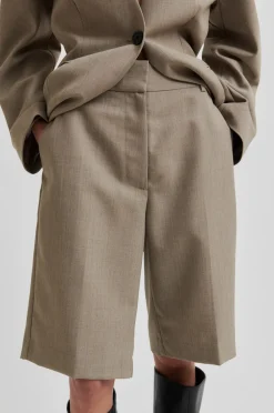 Second Female Levelup Tailored Shorts, , M-Dame Shorts