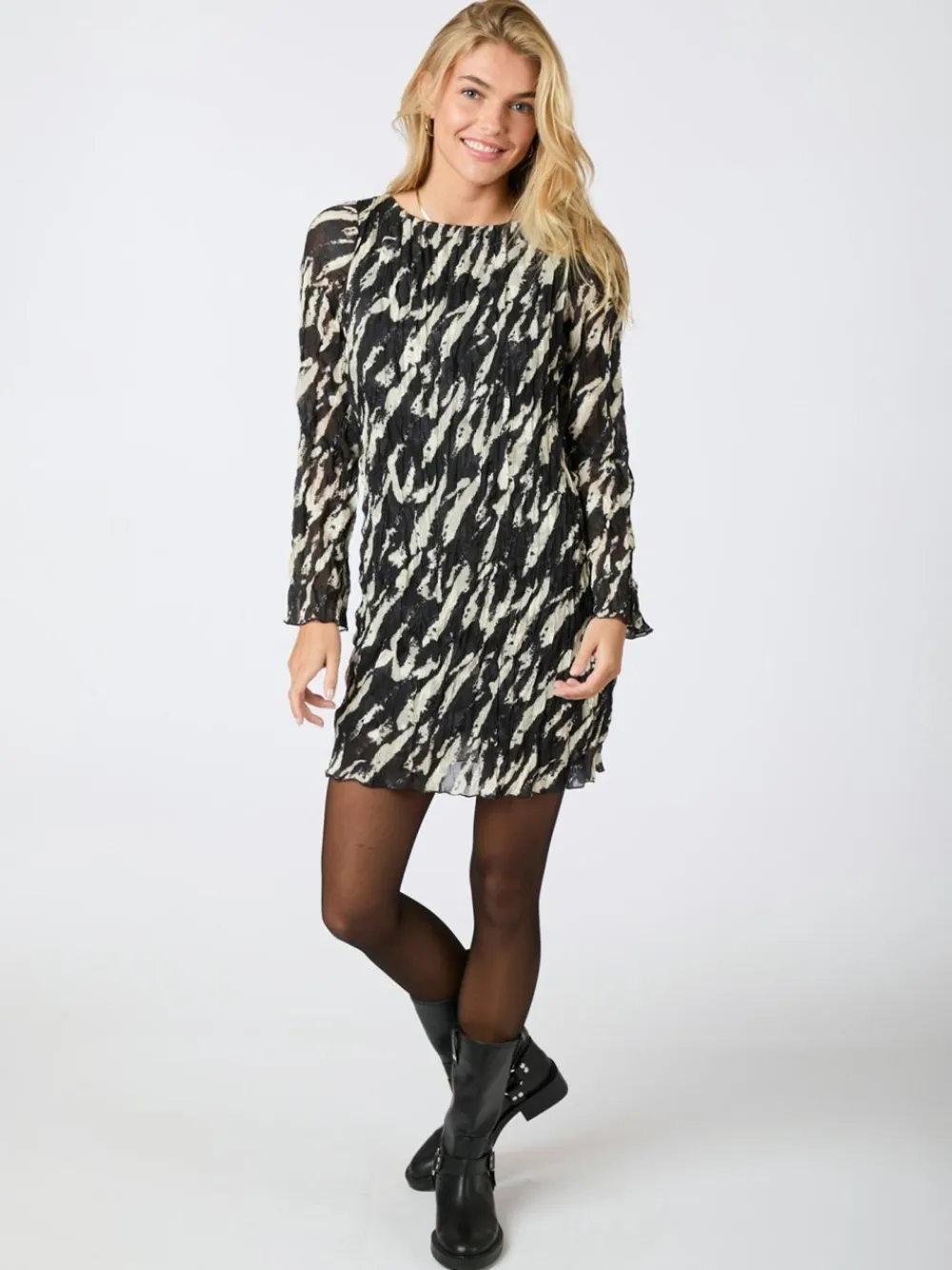 Online Luni Distressed Zebra Kjole, , 38 Dame Kjoler