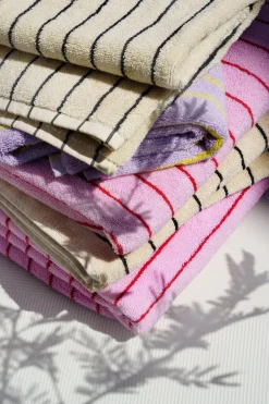 Bongusta Naram Håndklæde, Baby Pink & Ski Patrol Red, 50x80 cm- Håndklæder & Vaskeklude