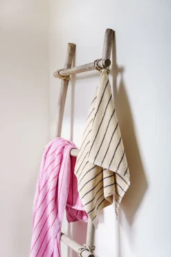 Bongusta Naram Håndklæde, Baby Pink & Ski Patrol Red, 50x80 cm- Håndklæder & Vaskeklude