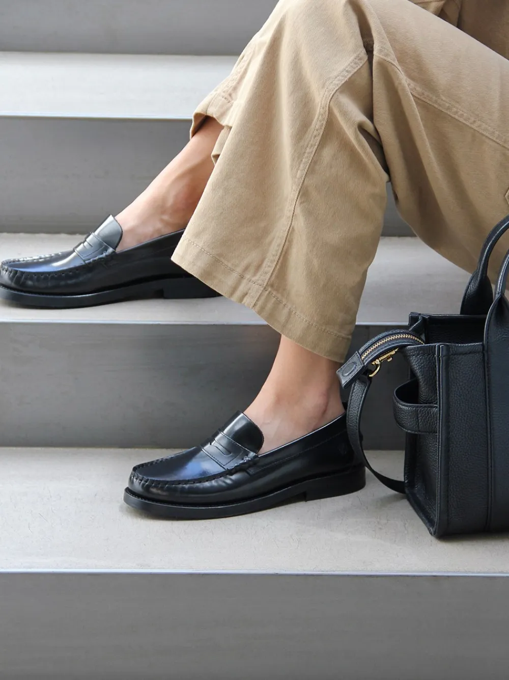 Playboy Footwear Norah Loafers, , 39-Dame Loafers