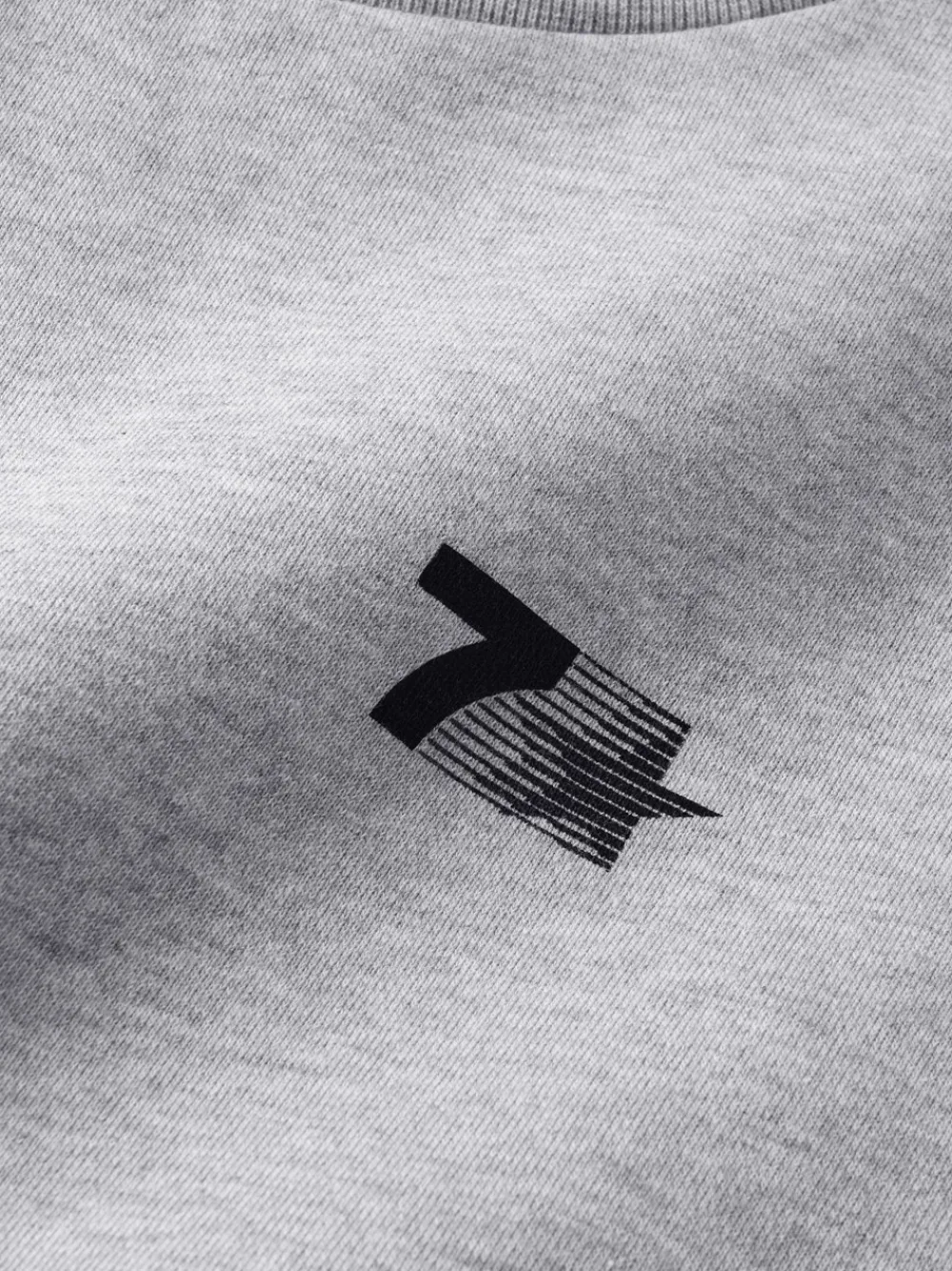 7 DAYS Active Organic Graphic Crewneck Sweatshirt, , L- Sweatshirts & Trøjer