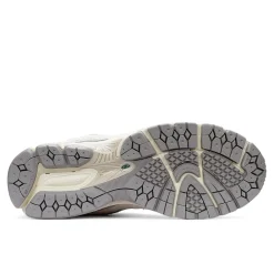New Balance 2002R Sneakers, , 41.5- Sneakers