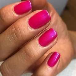 Vinylux Nail Polish, Negle