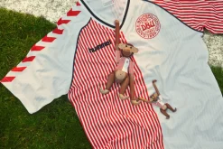Kay Bojesen X DBU 86 Away Lille Abe- Pynt & Interiør